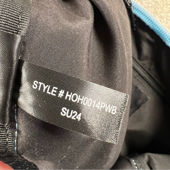 House of Harlow 1960 Crescent Moon Nylon Puffy Powder Blue Crossbody Bag - Picture 10 of 16